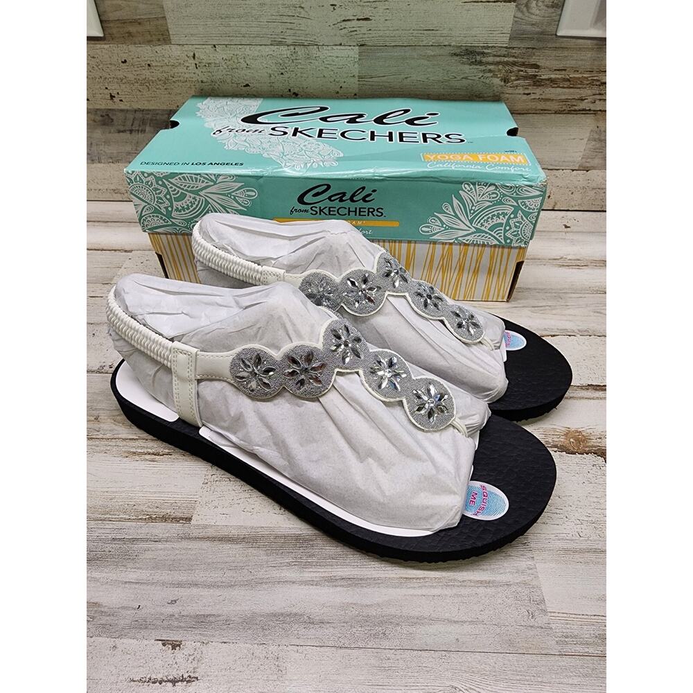 CALI from Skechers with Yoga Foam Sparkly Fleur Women’s White Size 11 shoes